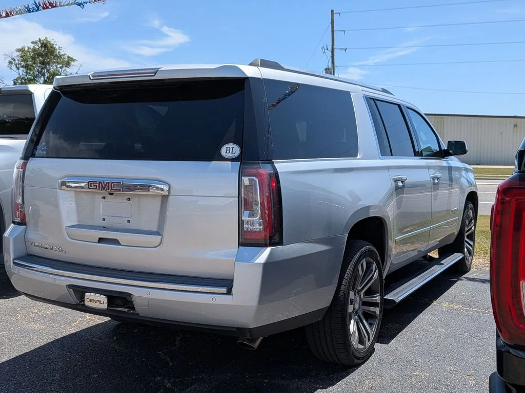Used 2018 Silver GMC Denali image 4