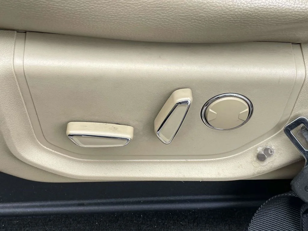 Used 2015 Black Ford Lariat image 14