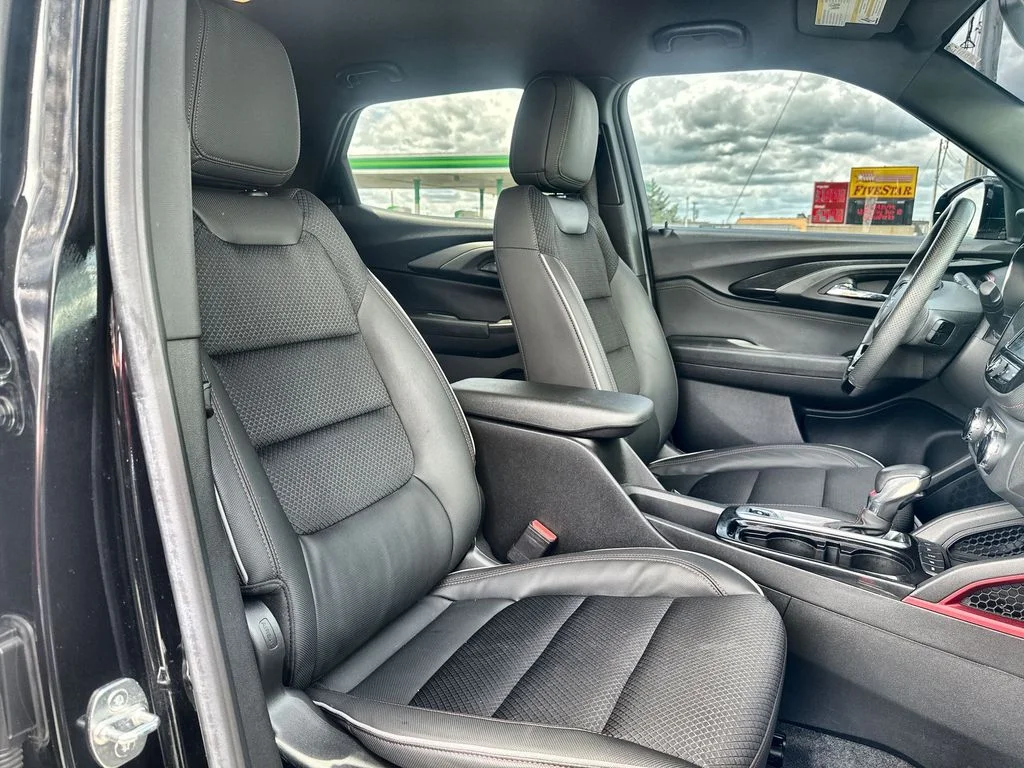 Used 2022 Black Chevrolet RS image 23