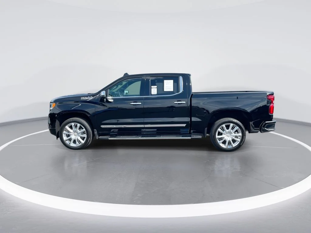 Used 2025 Black Chevrolet High Country image 5