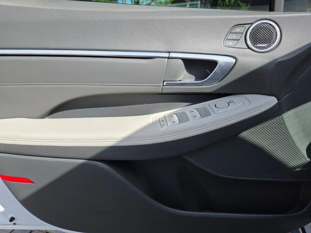 Used 2023 White Hyundai Limited image 26