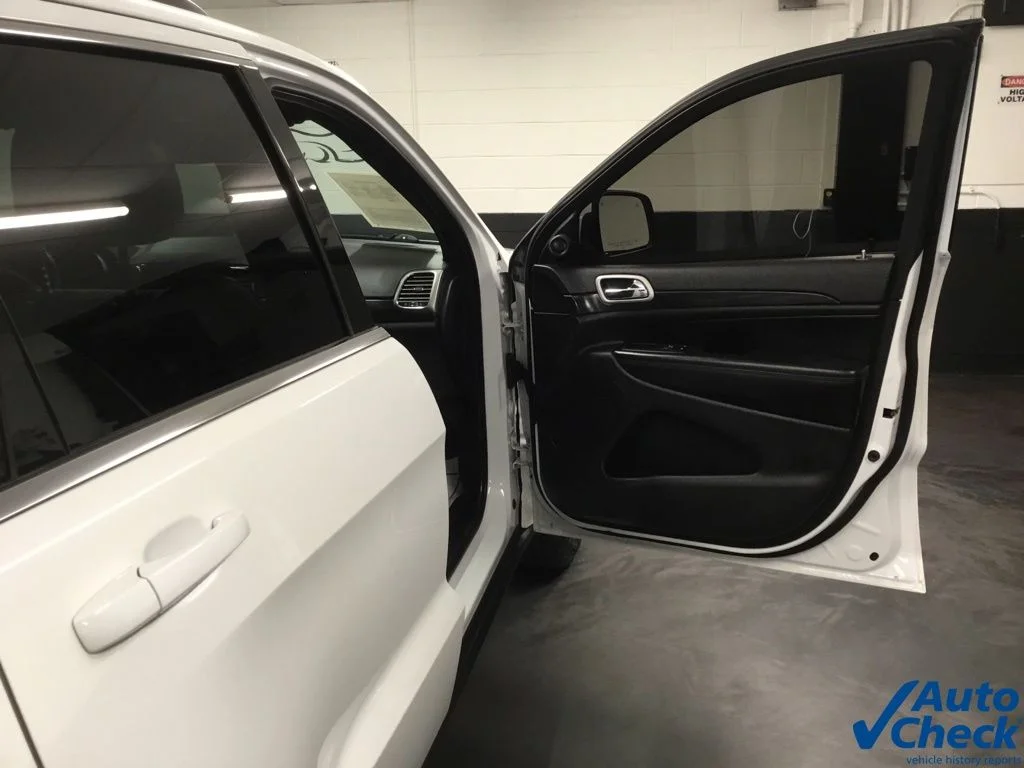 Used 2020 White Jeep Altitude image 40