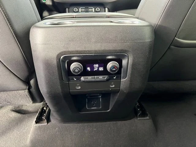 Used 2022 Empire Beige Metallic Chevrolet RST image 37