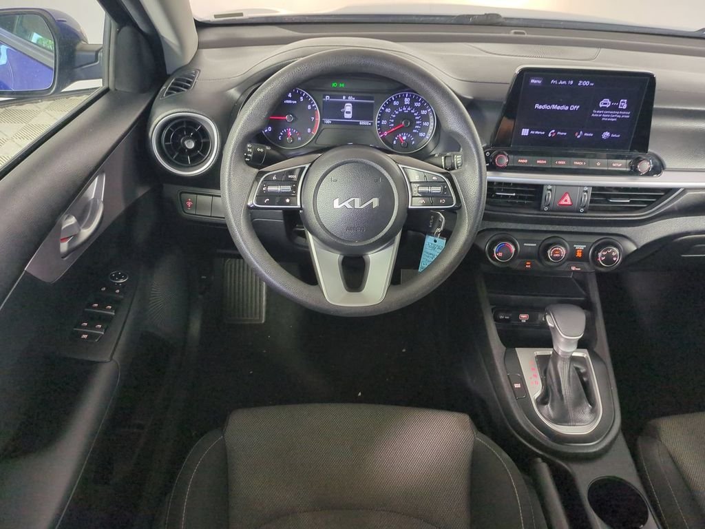 2024 Kia Forte LXS - Photo 16