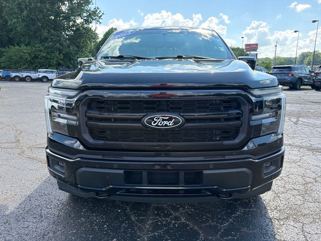 Used 2025 Agate Black Metallic Ford Lariat image 13