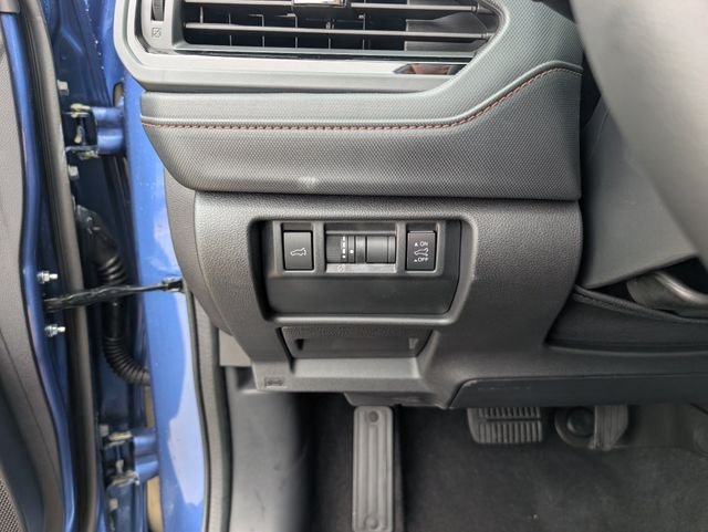 New 2026 DAYBREAK BLUE PEARL Subaru Touring image 8