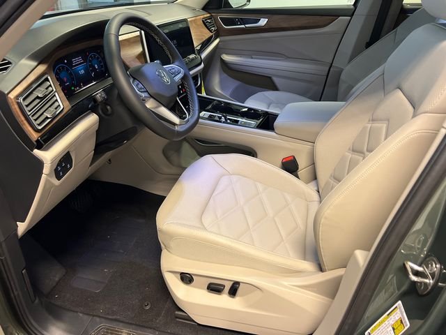 New 2026 Green Volkswagen 2.0T SE w/Technology image 7