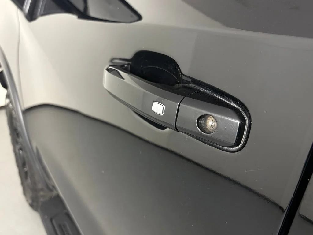 Used 2022 Black Chevrolet ZR2 image 15