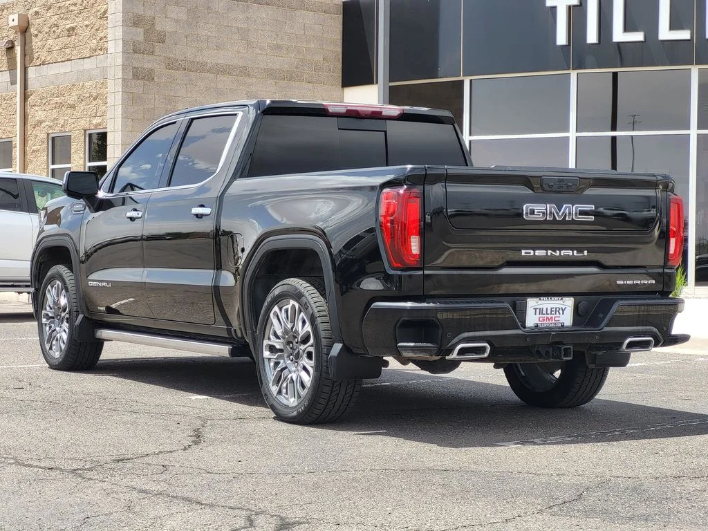 Used 2024 Onyx Black GMC Denali Ultimate image 5