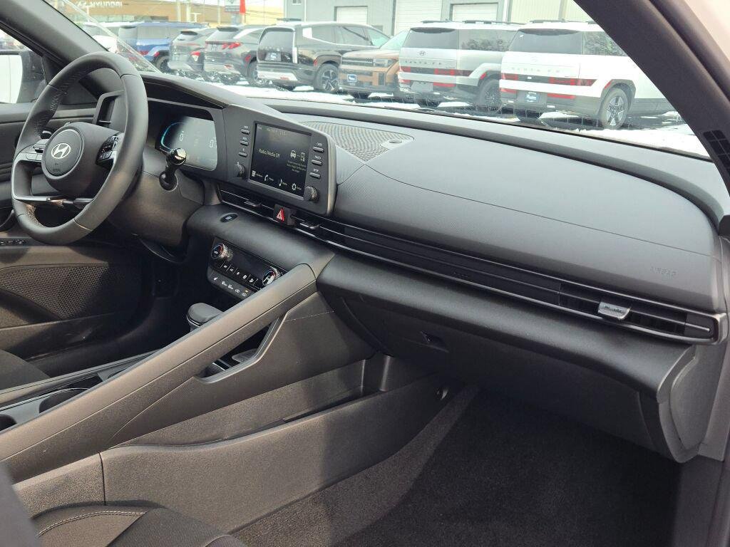 New 2026 White Hyundai SEL Sport image 7