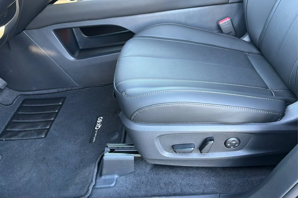 New 2027 MINERAL BLACK INFINITI Sport AWD image 18