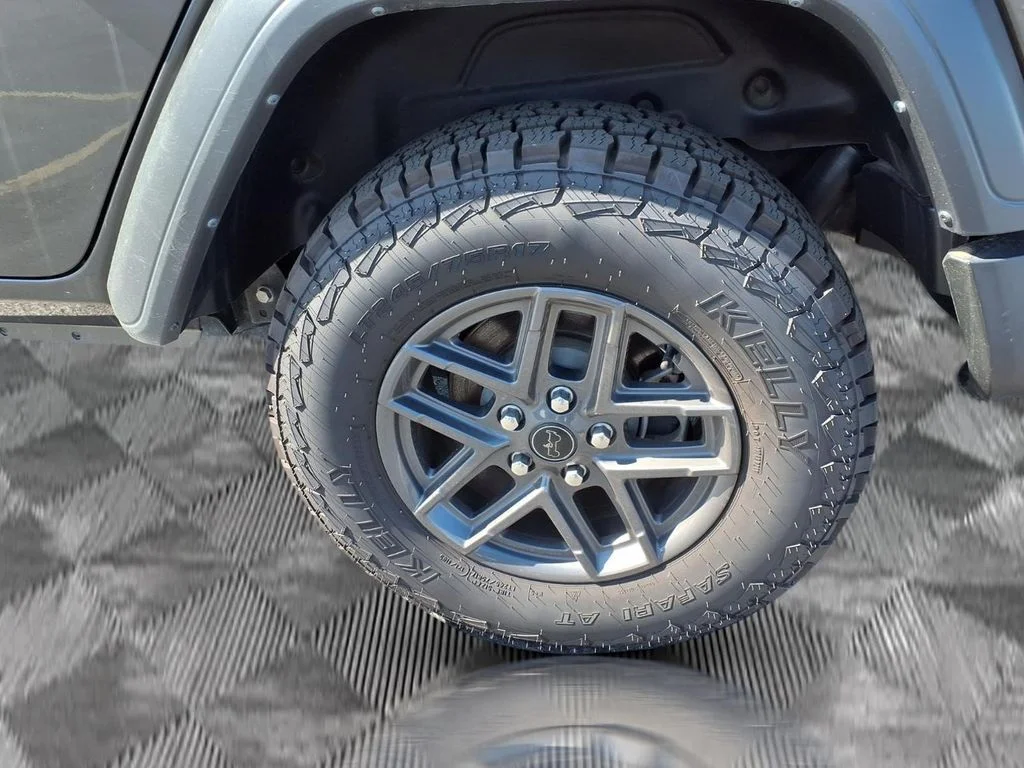 Used 2024 Gray Jeep Sport S image 21