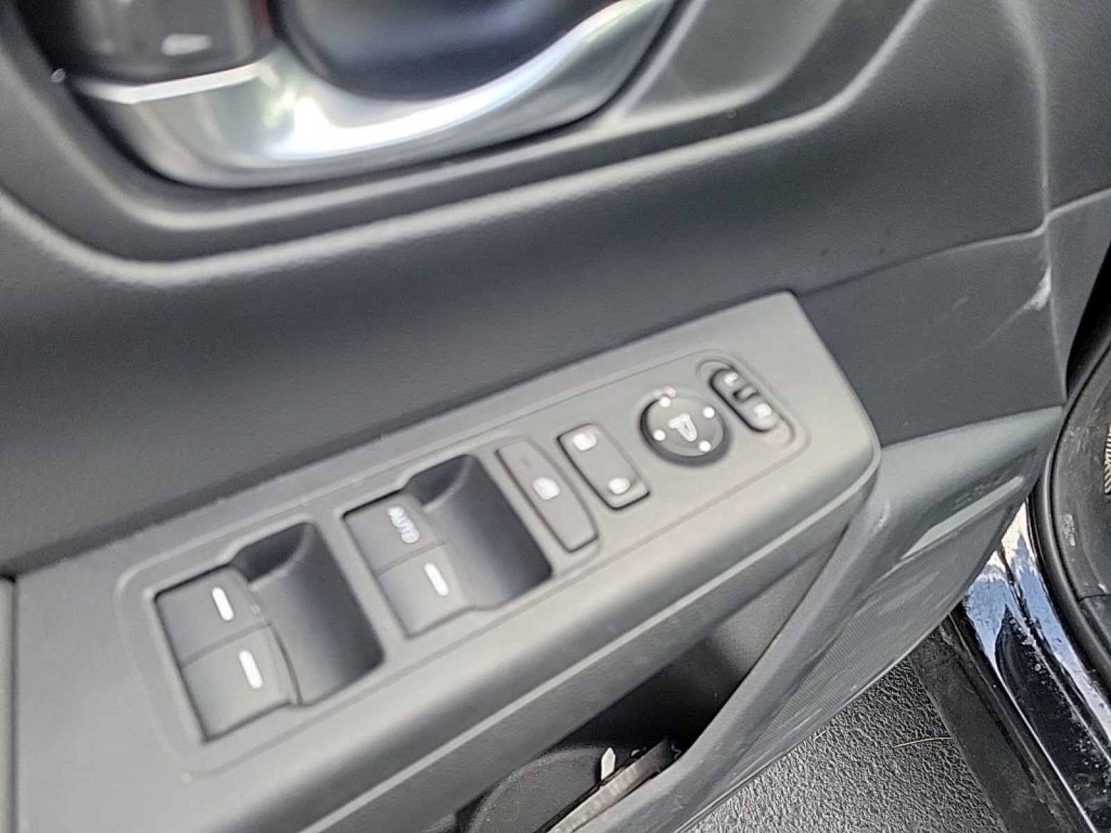 2024 Honda CR-V LX - Photo 18