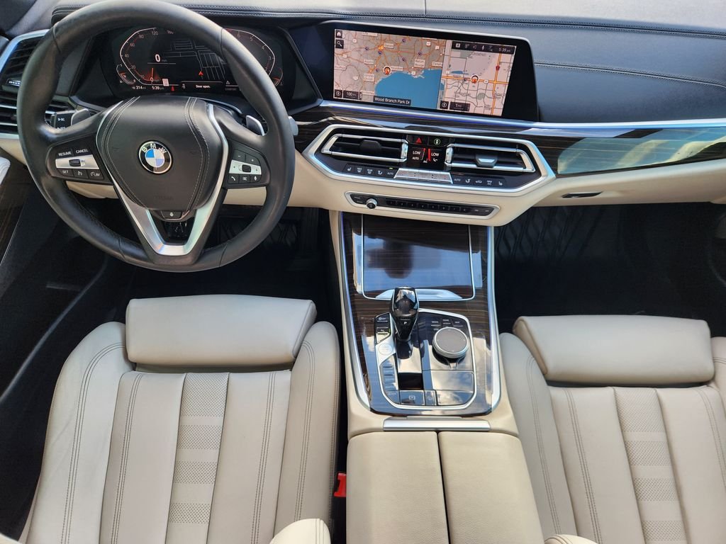 Used 2019 White Metallic BMW xDrive40i image 26