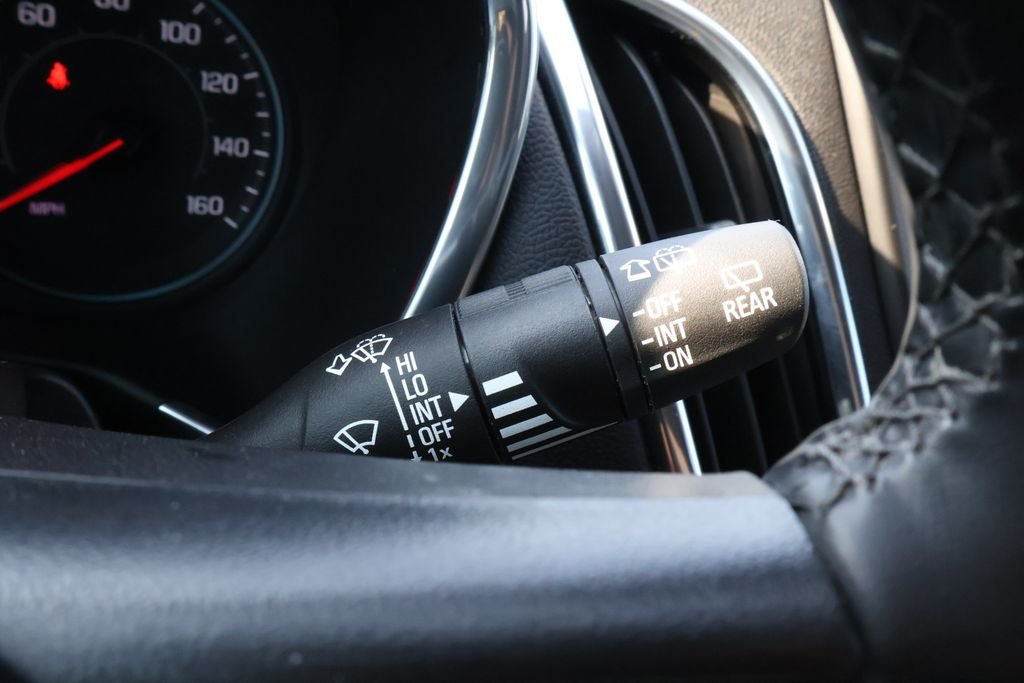 Used 2024 Summit White Chevrolet LT image 20