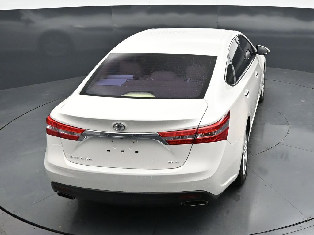 Used 2014 White Toyota Limited image 23