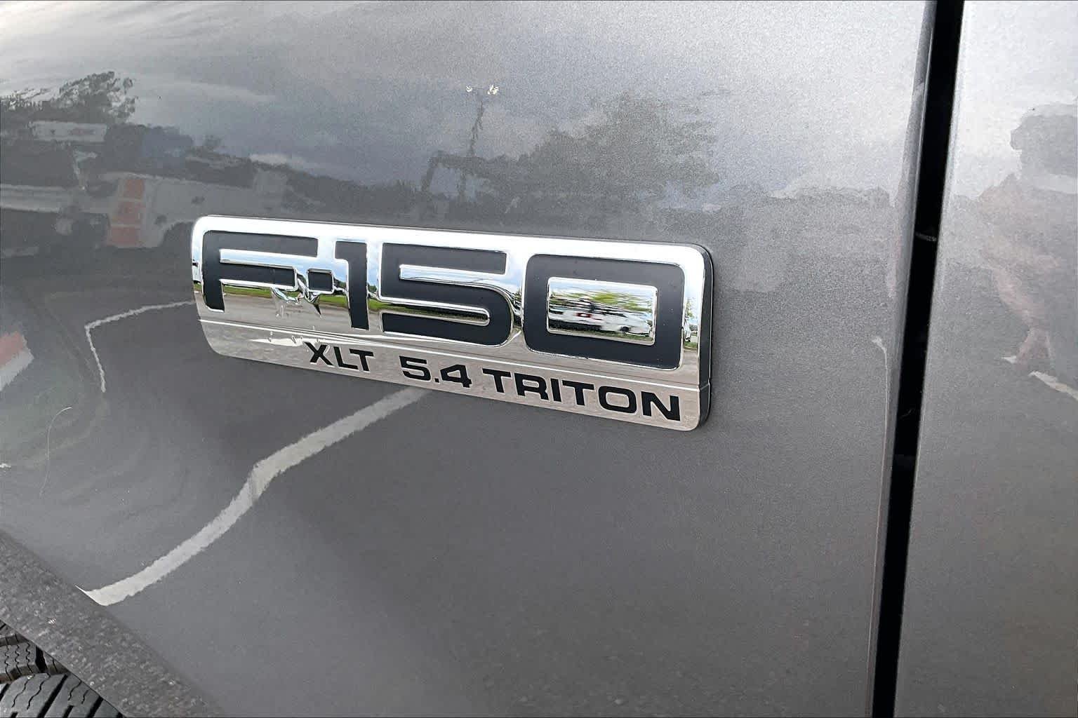 Used 2008 Dark Shadow Gray Clearcoat Metallic Ford XLT image 9