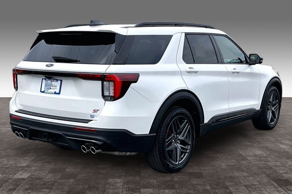 Used 2025 White Metallic Ford ST image 29
