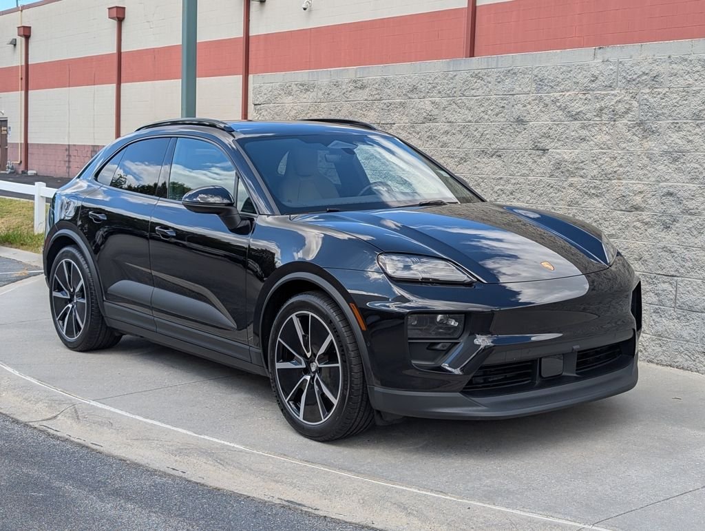 Used 2025 Black Porsche  image 9