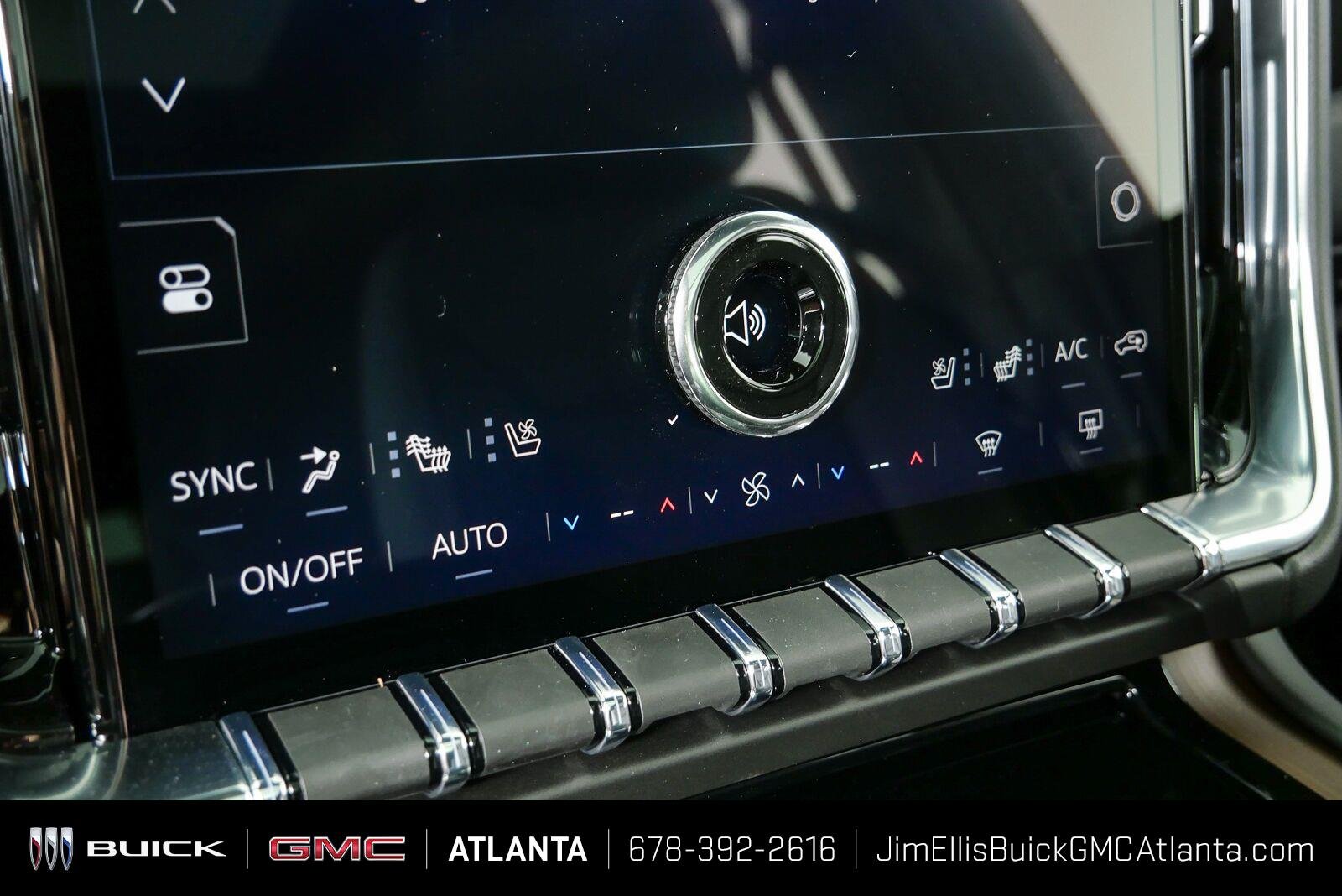 2027 GMC Yukon Denali - Photo 17
