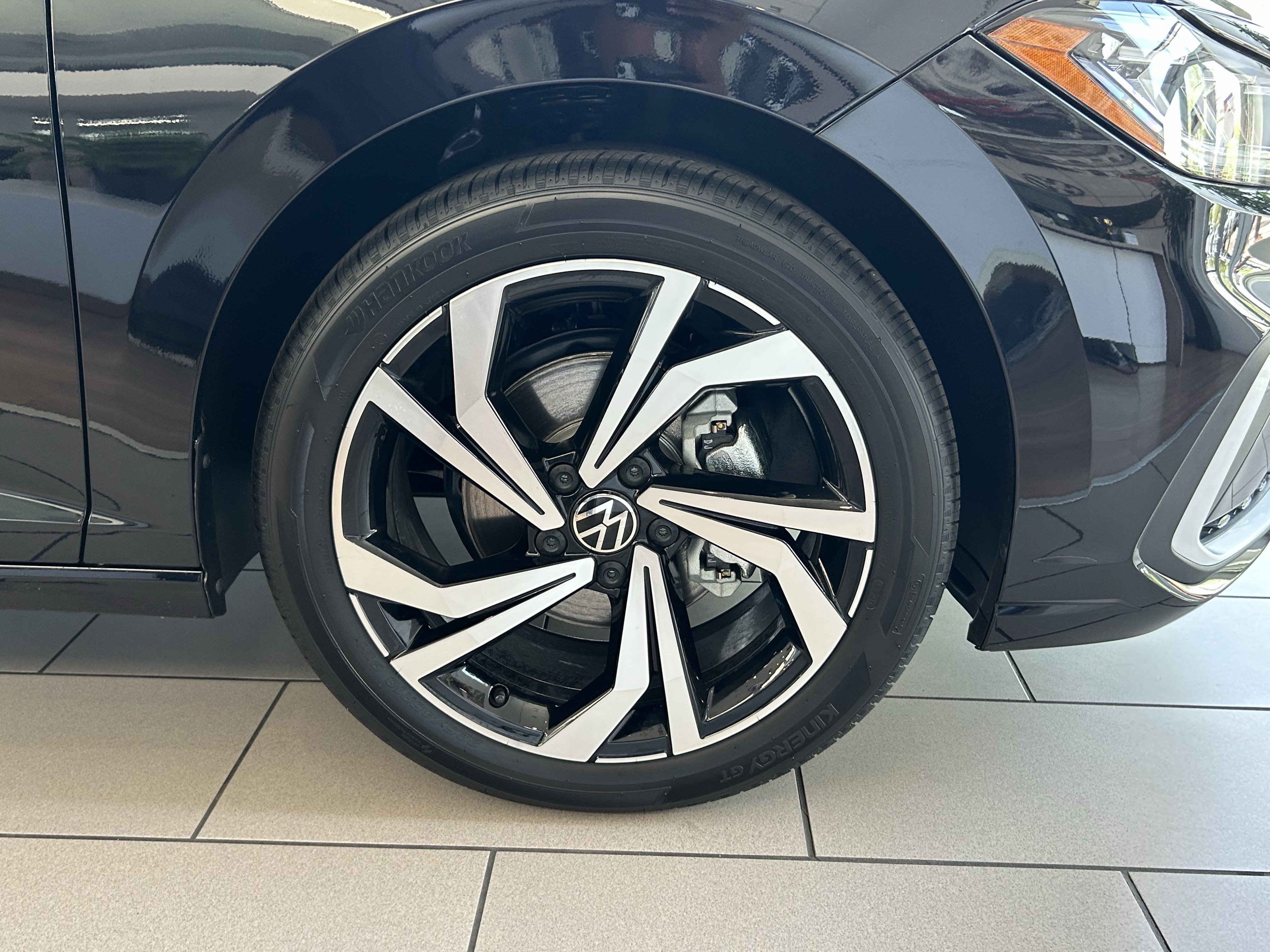 New 2026 Deep Black Pearl Volkswagen SEL image 5
