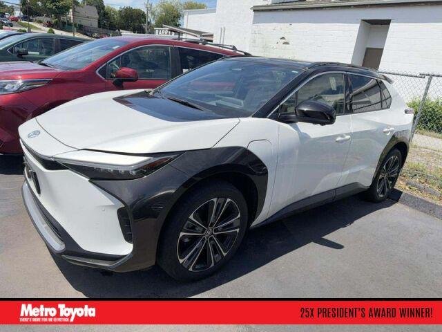 Certified Used 2019 Red Toyota XLE image 1