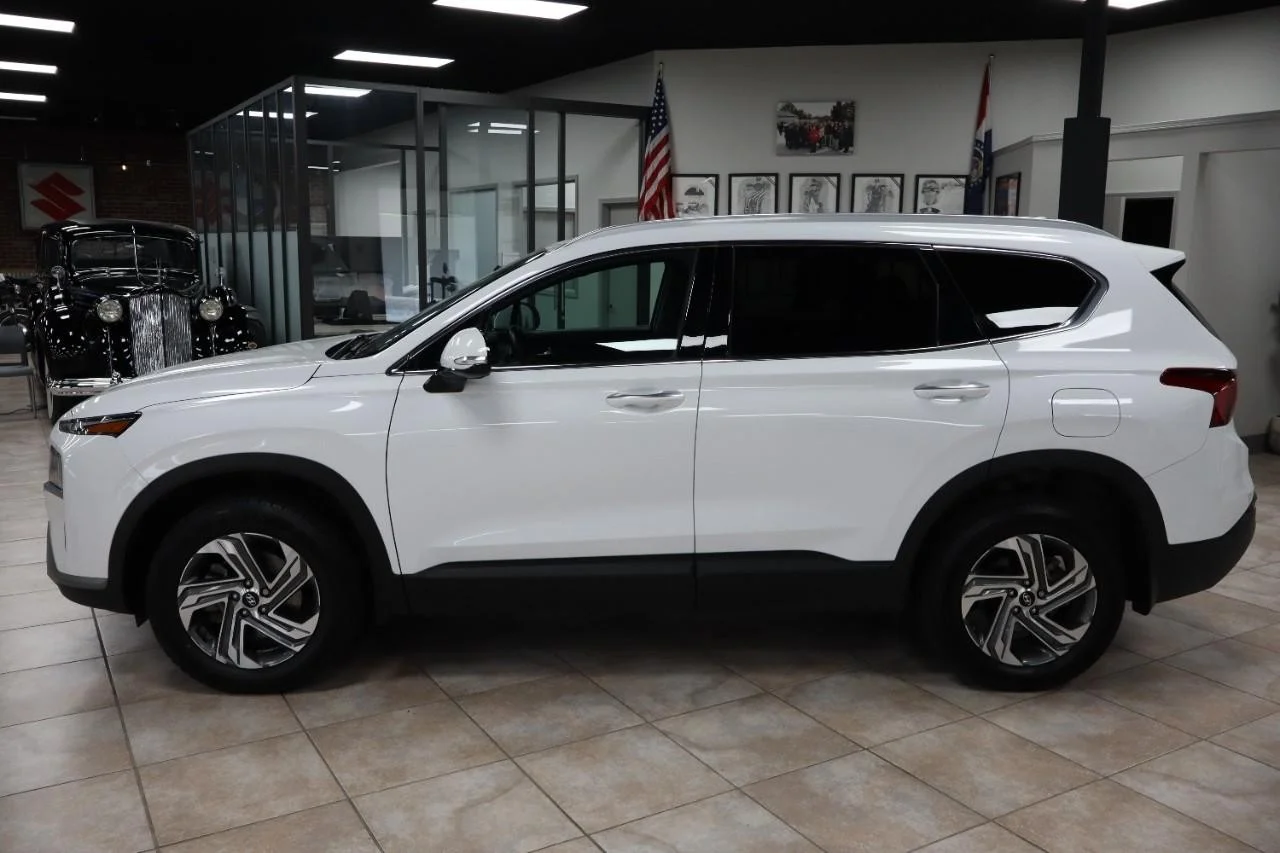 Used 2023 Serenity White Pearl Hyundai SEL image 3