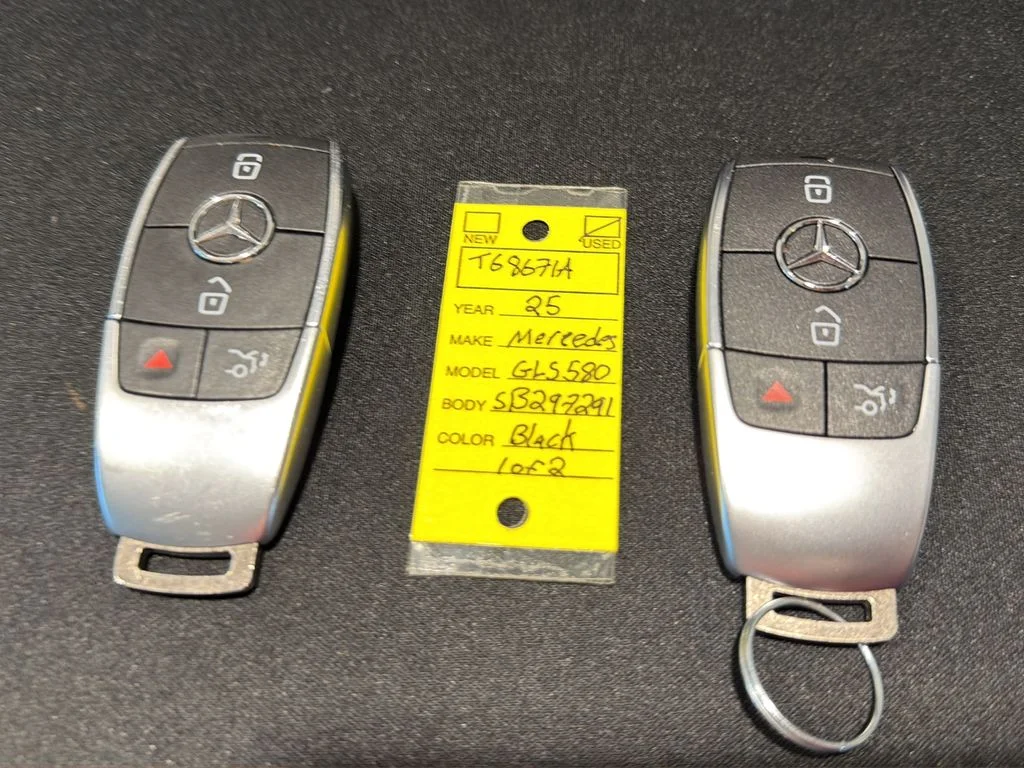 Used 2025 Black Mercedes-Benz GLS 580 image 9
