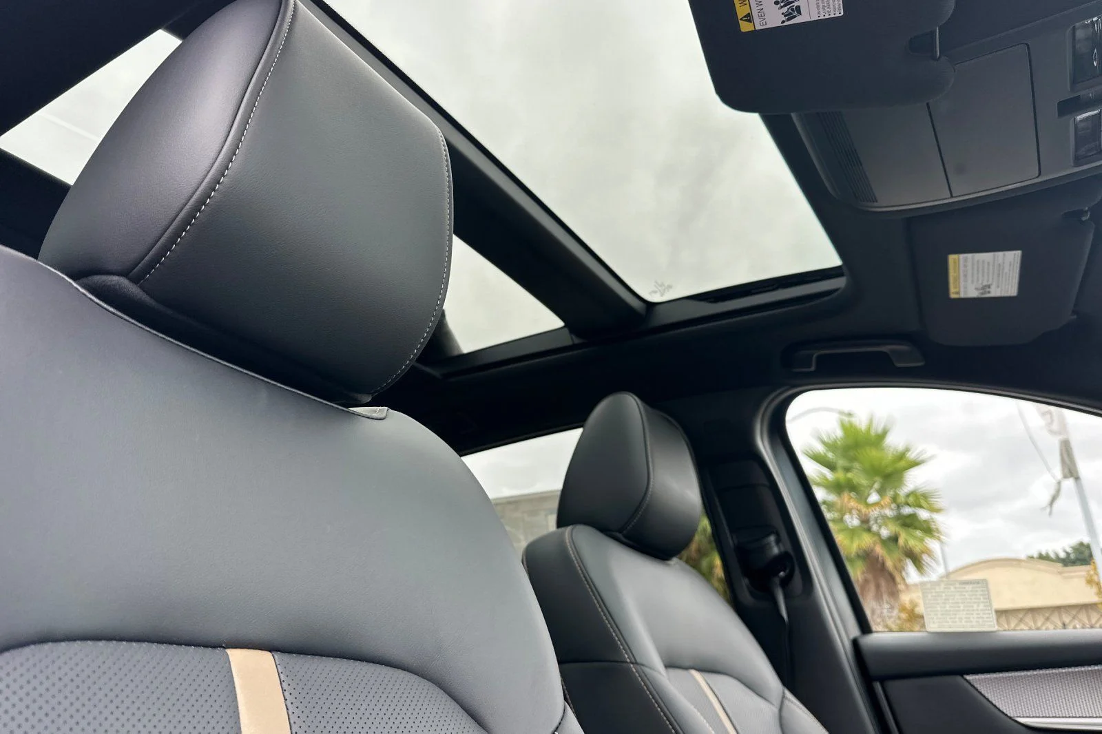 New 2026 Platinum Quartz Metallic Mazda Premium Plus AWD image 18