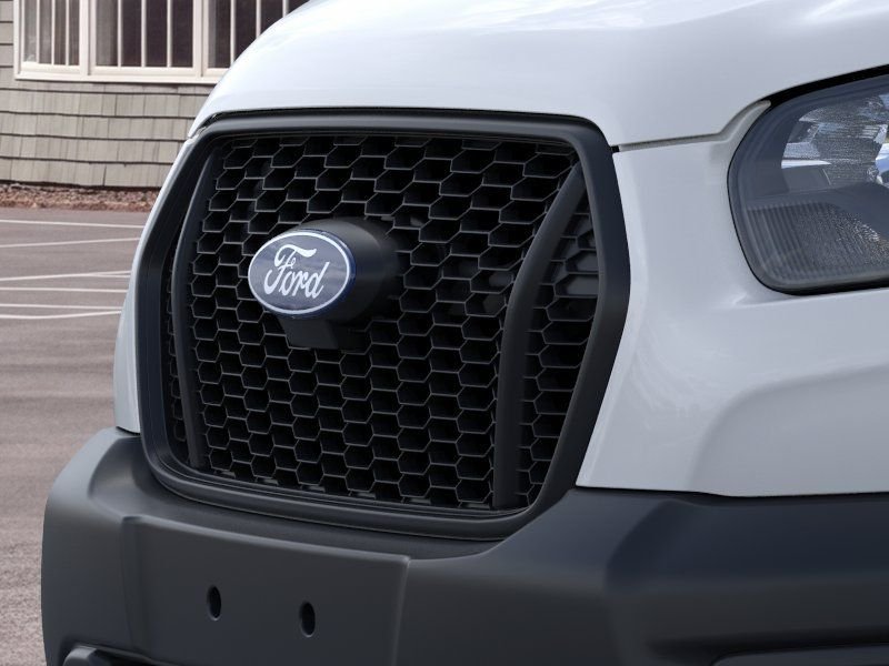 New 2026 Oxford White Ford Base image 17