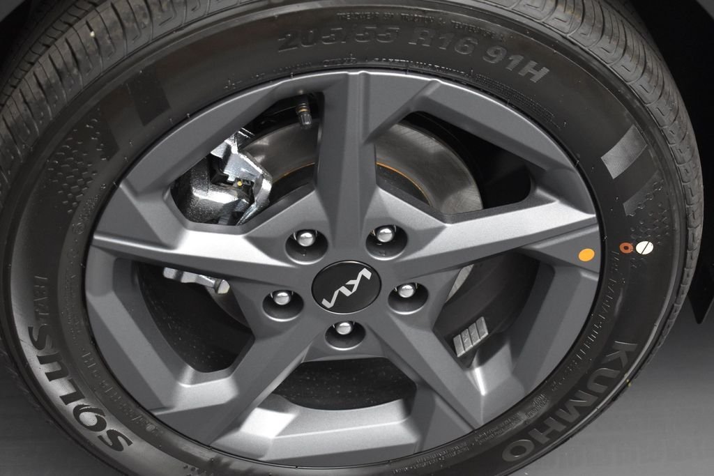 New 2026 Interstellar Gray Kia LXS image 19