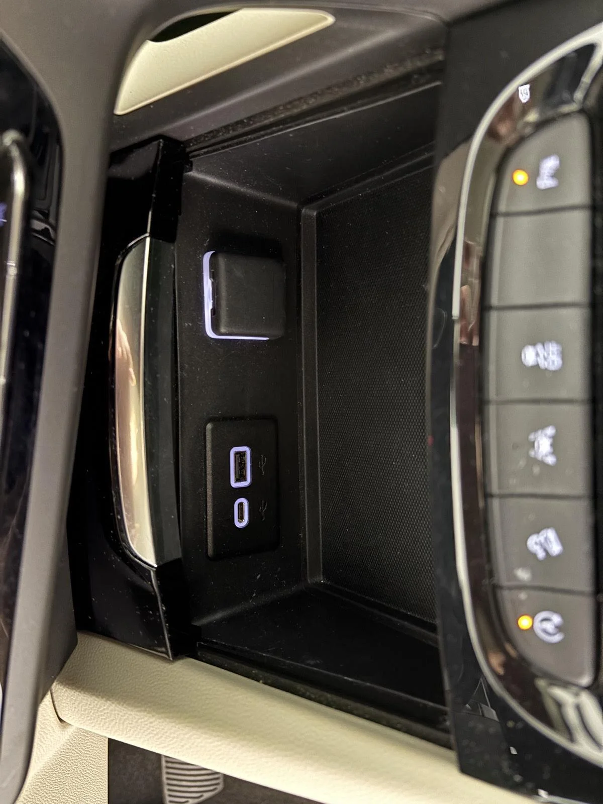 Used 2023 Moonstone Gray Metallic Buick Preferred image 35