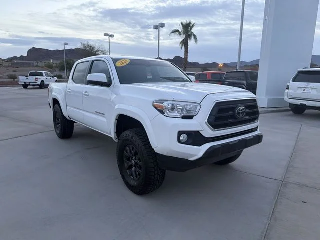 Used 2023 White Toyota SR5 image 3