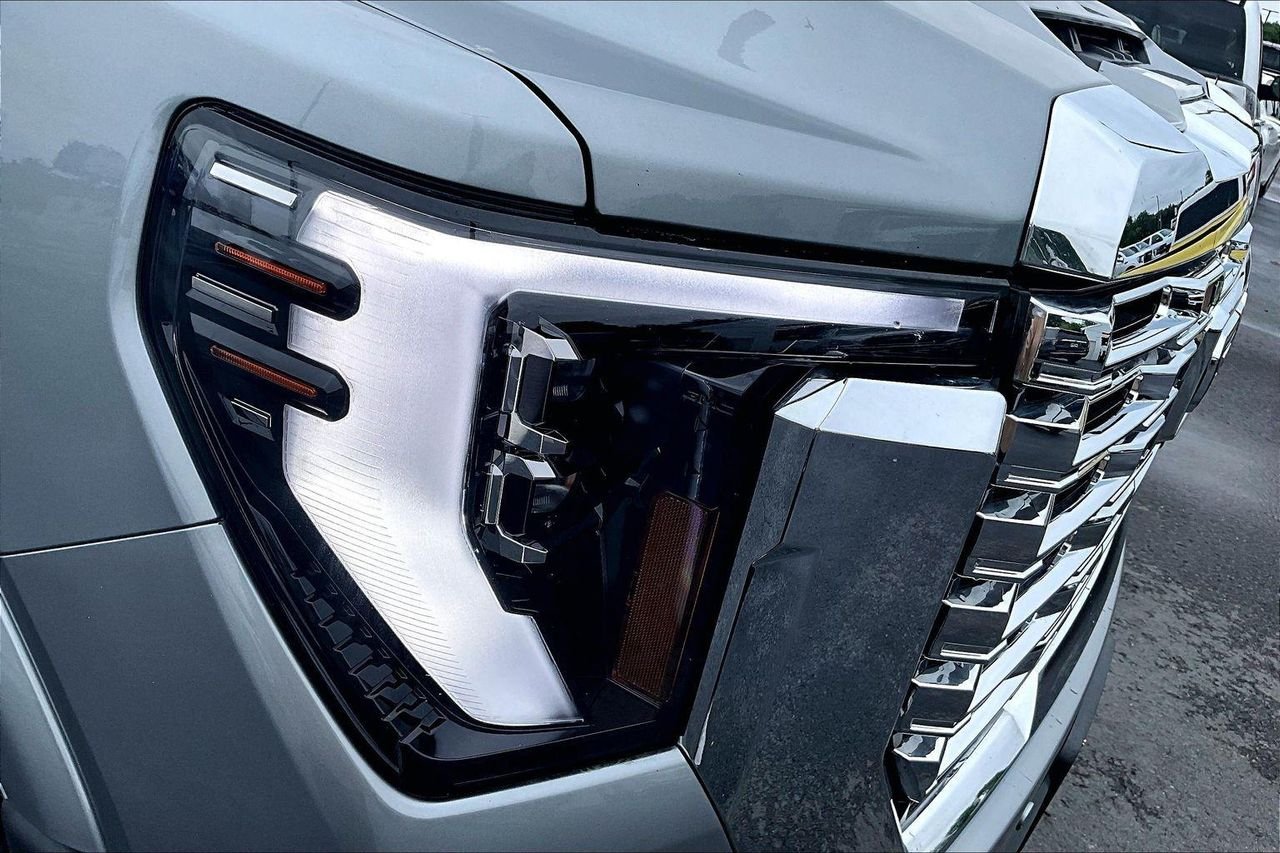 2025 GMC Sierra 3500HD Denali - Photo 34
