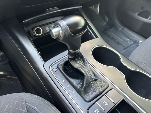Used 2018 Black Kia LX image 28