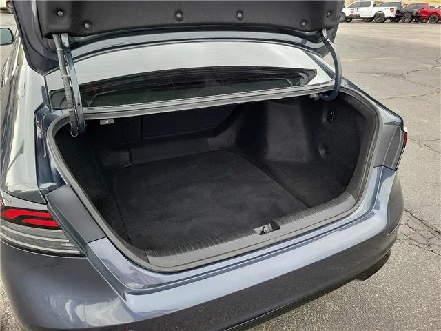 Used 2025 Meteorite Gray Metallic Honda Touring image 7