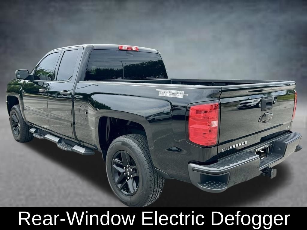 Used 2019 Black Chevrolet Silverado Custom image 7
