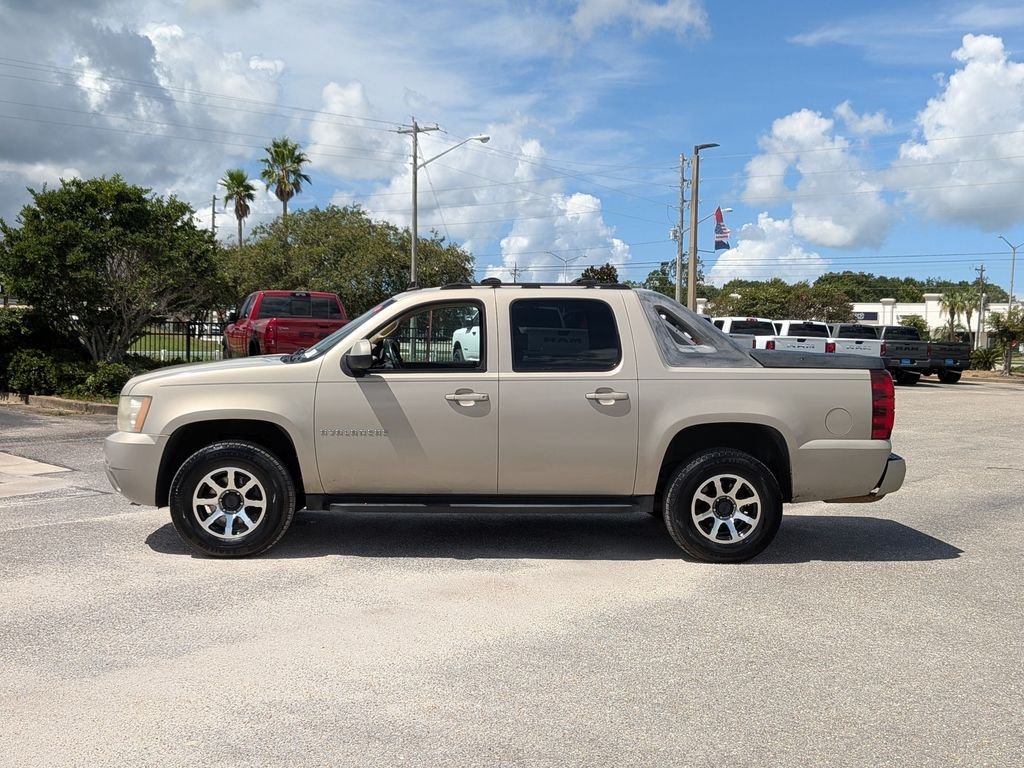 Used 2007 Chevrolet Avalanche LT with VIN 3GNEC12J57G117059 for sale in Pensacola, FL