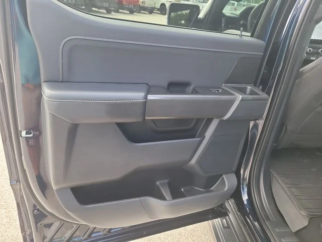 Used 2024 Blue Ford XLT image 12