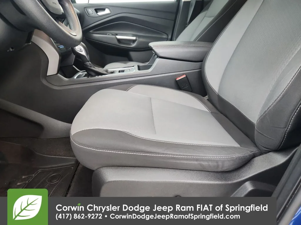Used 2018 Blue Ford SE image 20