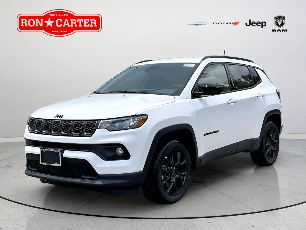 New 2026 Bright White Clearcoat Jeep Latitude image 3