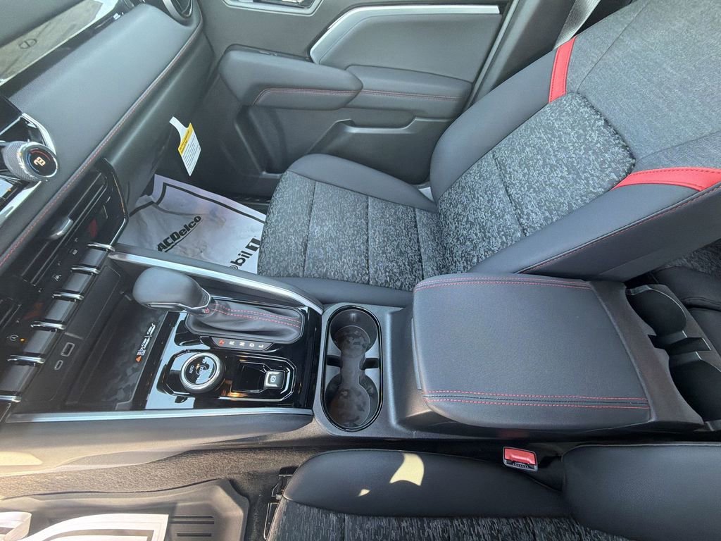2026 Chevrolet Colorado Z71 - Photo 27