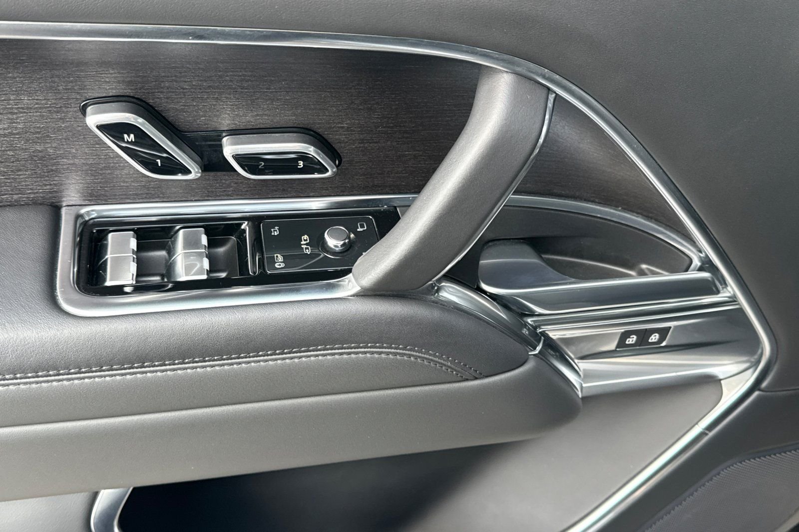 2023 Land Rover Range Rover SE - Photo 10