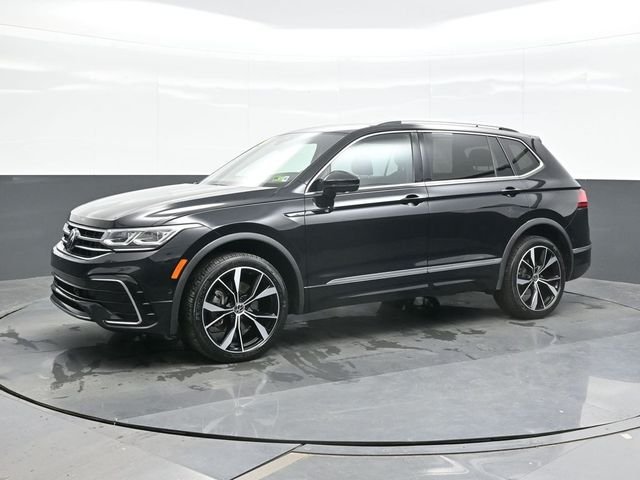 Used 2022 Black Volkswagen 2.0T SEL R-Line image 5