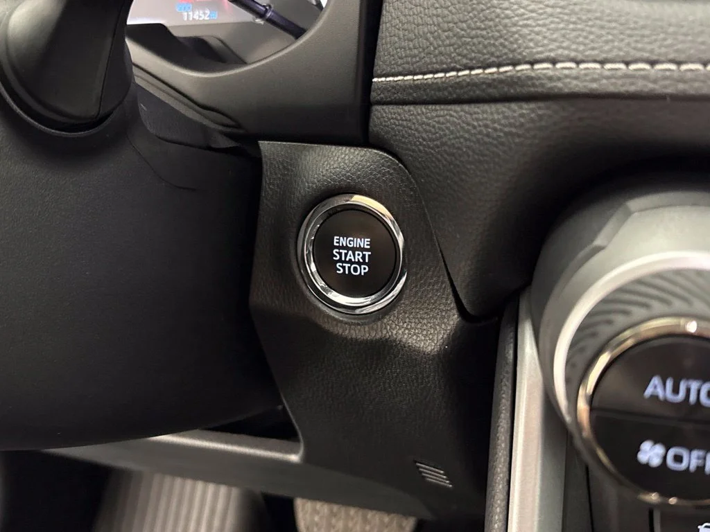 Used 2025 Silver Toyota XLE Premium image 32