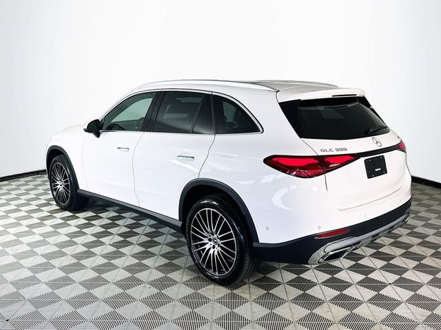 New 2026 Polar White Mercedes-Benz GLC 300 image 5