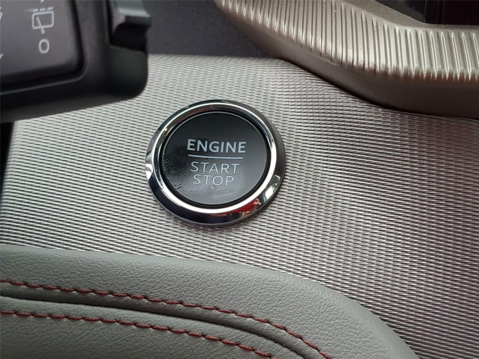 New 2026 Vapor Blue Metallic FORD Active image 28