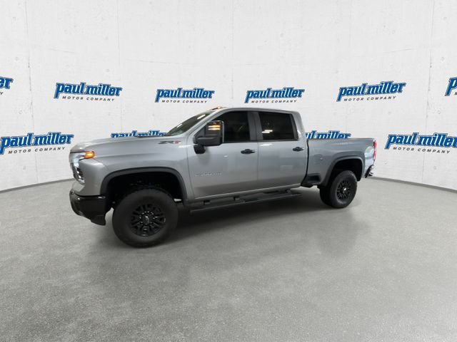 Used 2025 Gray Chevrolet ZR2 image 5