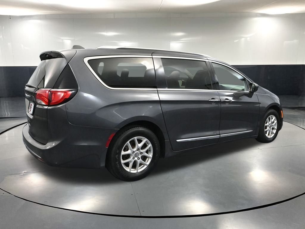 2020 Chrysler Pacifica Touring L photo 4