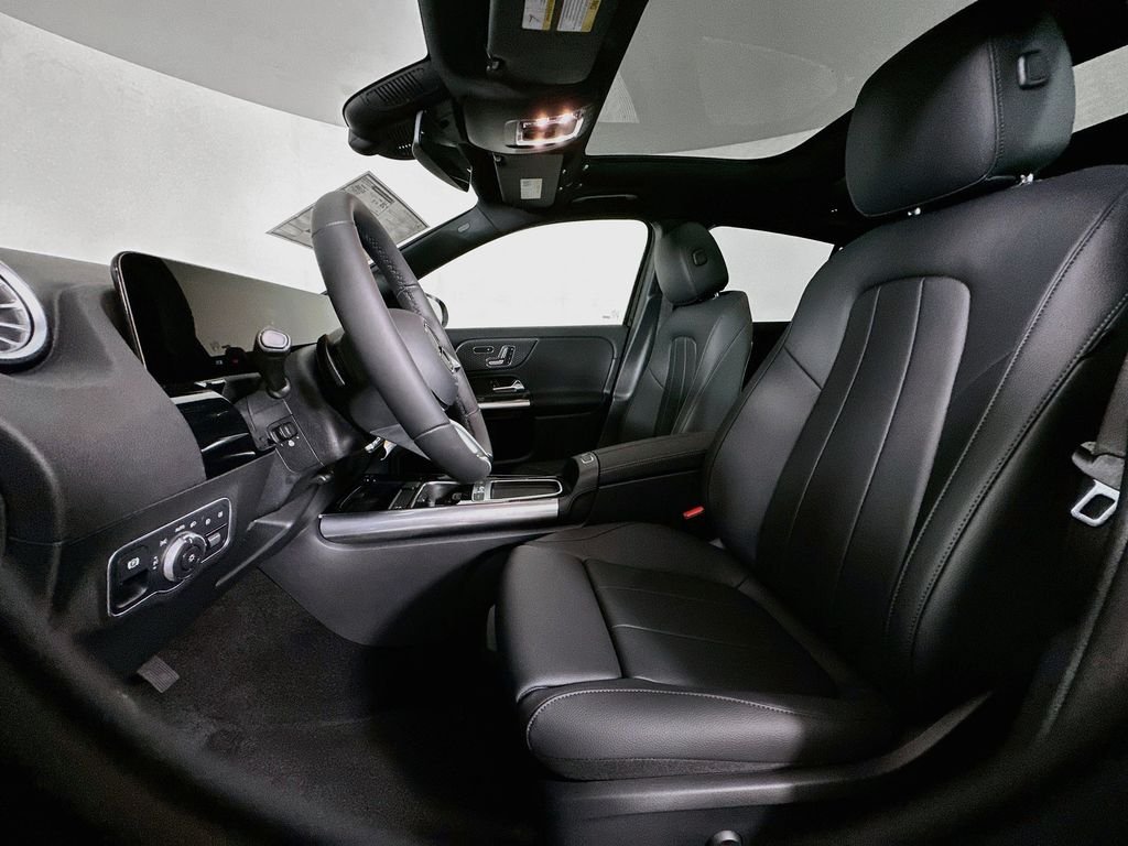 New 2026 Night Black Mercedes-Benz GLA 250 image 20